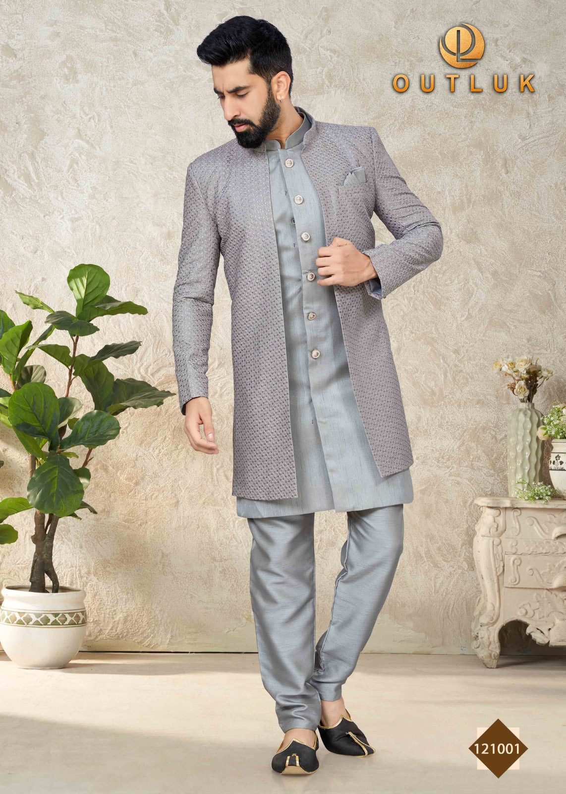 Men’s Indian Wedding Attire in the USA: Sherwani or Kurta Pajama?
